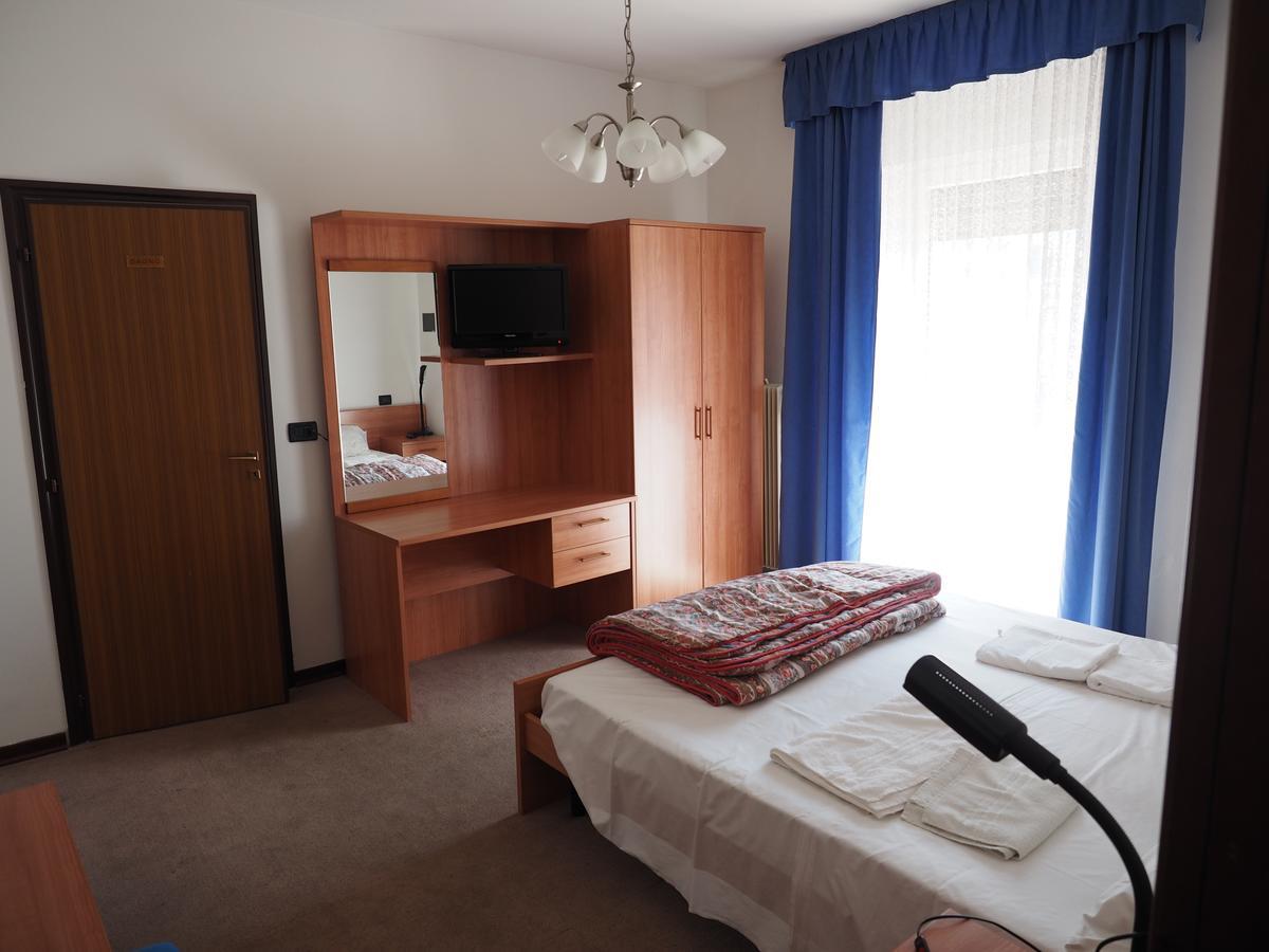 Albergo Alla Stazione Roncegno Bagian luar foto
